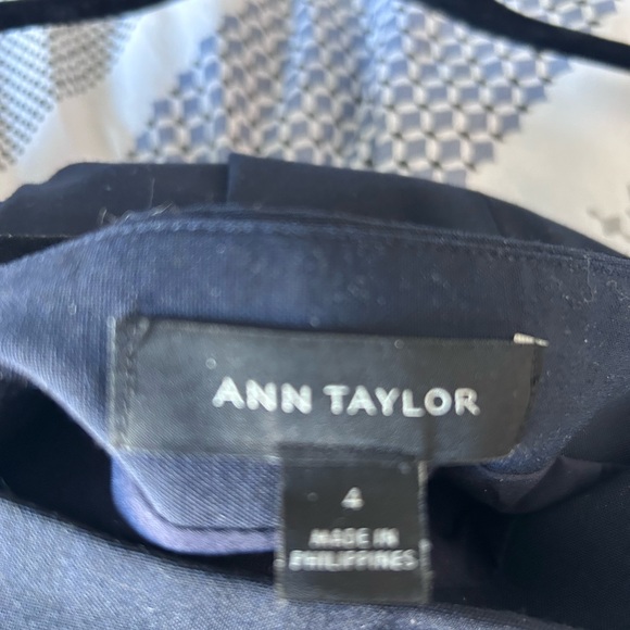 Ann Taylor Midi Pencil Skirt with Slit on the side for 4 navy - Picture 7 of 8